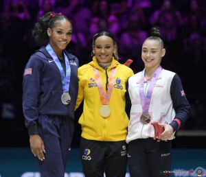 podium wag aa ph simone ferraro sfa01872 copia